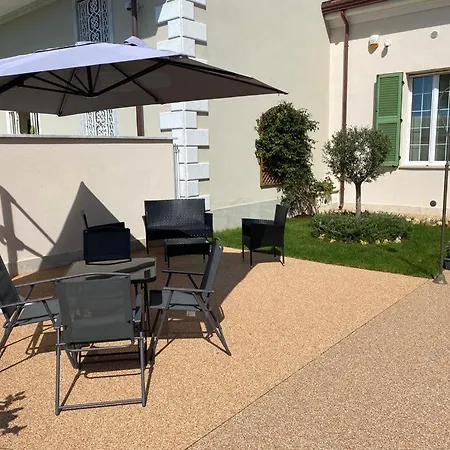 Villino Micol A Due Passi Dal Mare Bed & Breakfast