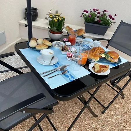 Villino Micol A Due Passi Dal Mare Bed & Breakfast *